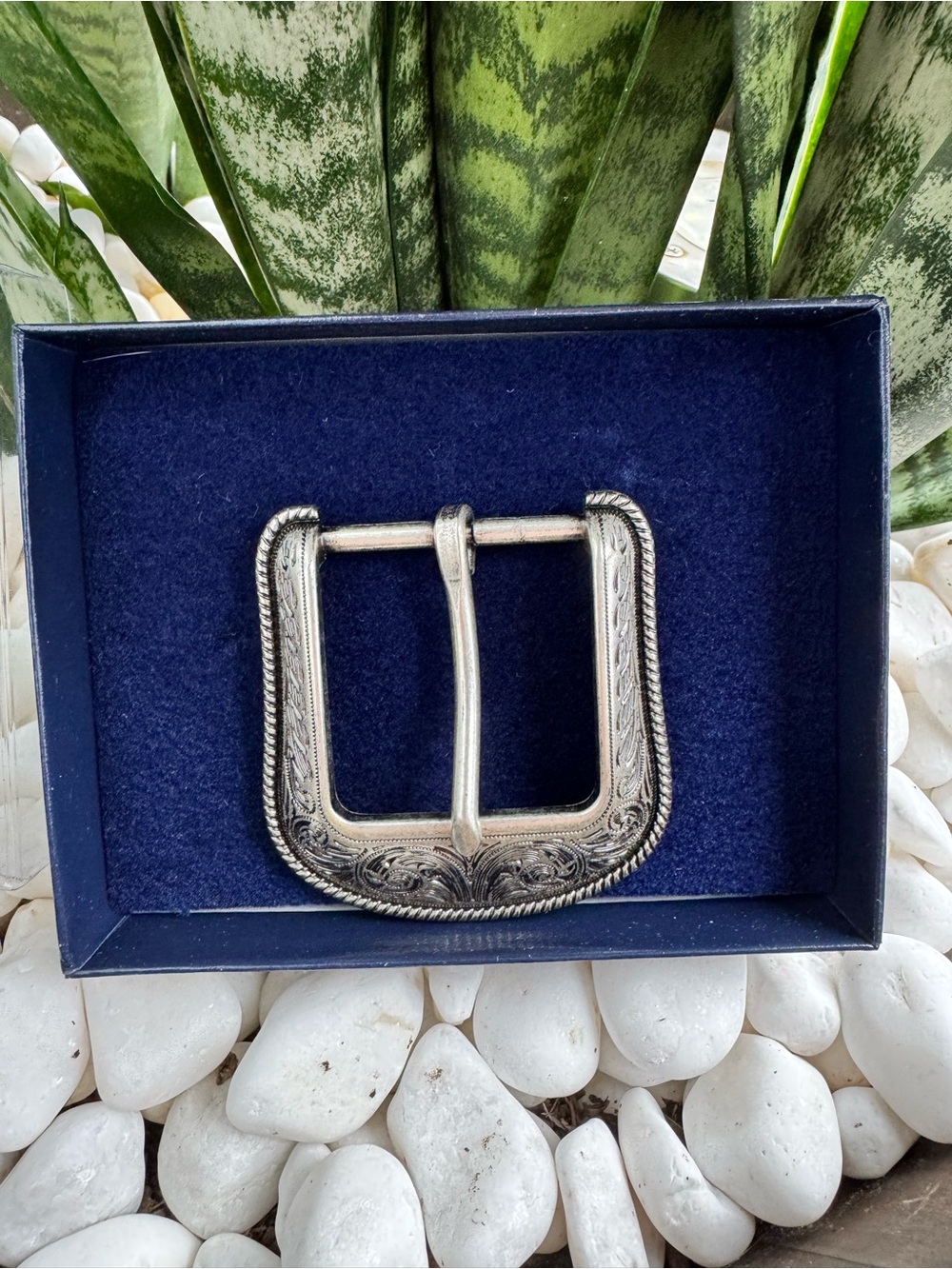 Montana Silversmiths Cowboy Cameo Steer Head Western Belt Buckle Silver Tone NIB